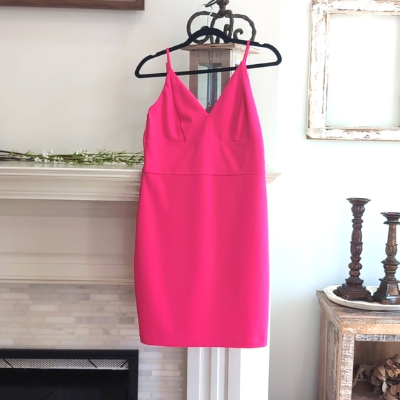 🩷Bright pink express dress - Picture 1 of 4
